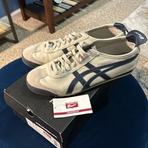 Onitsuka Tiger Size 11 Like new in box!